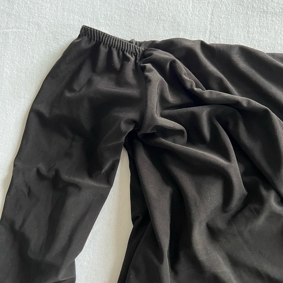 Pretty Little Thing Blouse - Picture 3 of 4